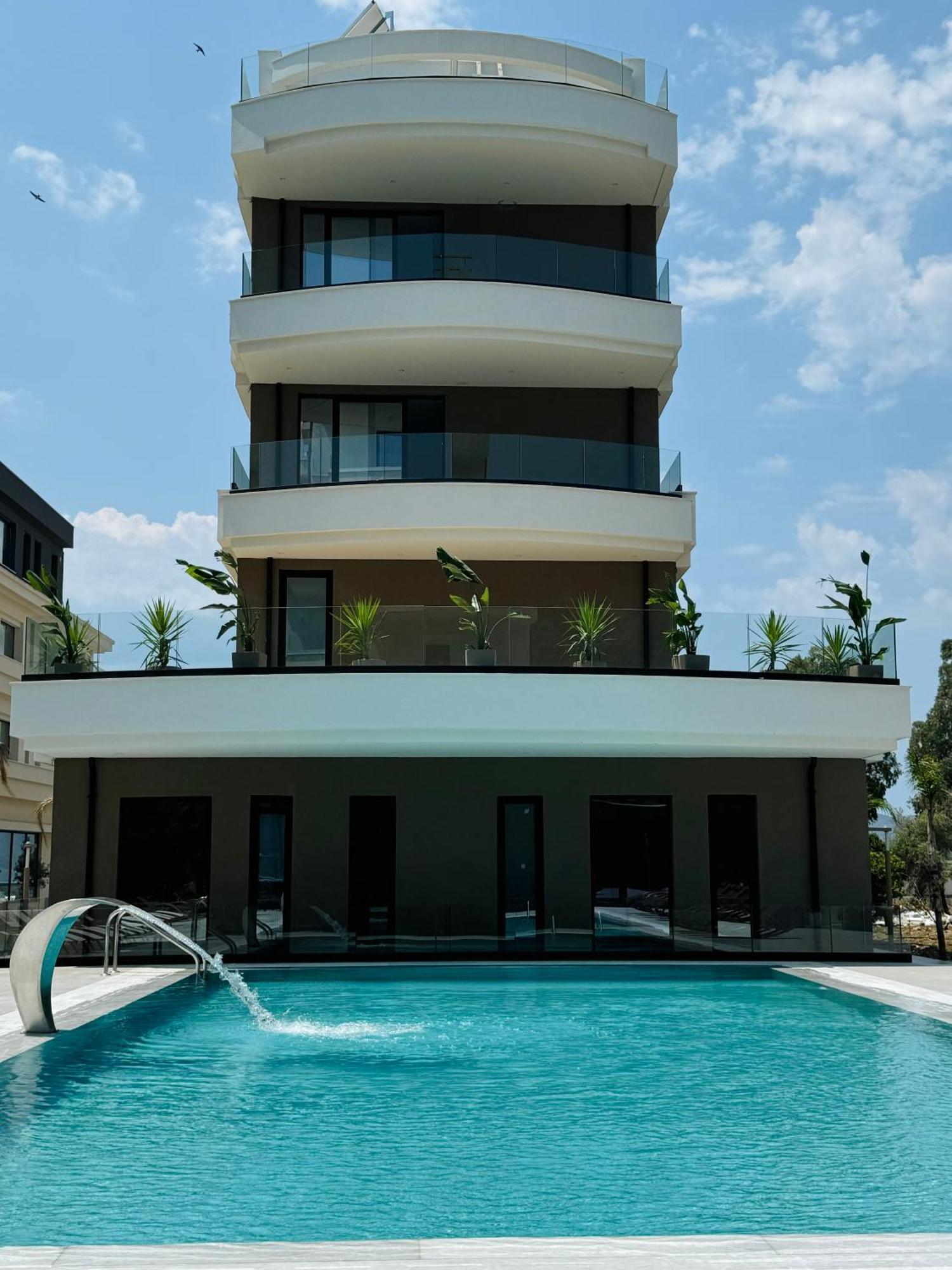 A&G Hotel Radhimë エクステリア 写真